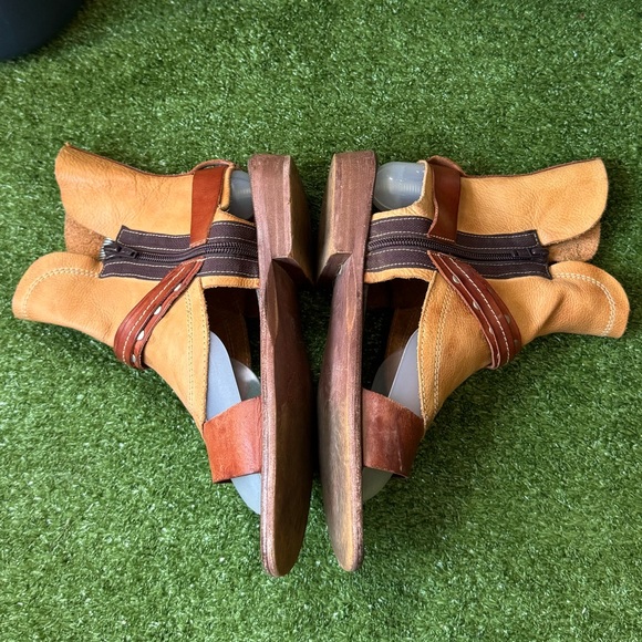 Free People Tan and Brown Leather Sandals Size 38 EU - Picture 9 of 10